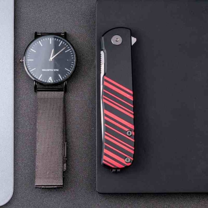 RS6052 Couteau de Poche Real Steel Karly Lame Acier VG10 Manche Aluminium Noir/Rouge - Livraison Gratuite