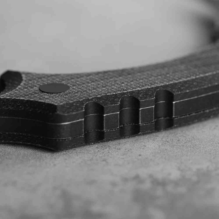 Couteau Vosteed Dirty Girl Black Karambit Lame Acier 14C28N Manche Micarta Etui Kydex VOSD0202 - Livraison Gratuite