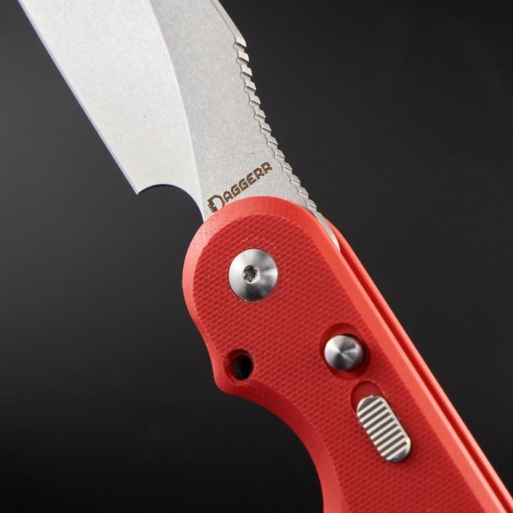 Couteau Pliant Daggerr Parrot Red Lame Acier VG-10 Manche G10 Button Lock Clip DGRFM031RDSW - Livraison Gratuite