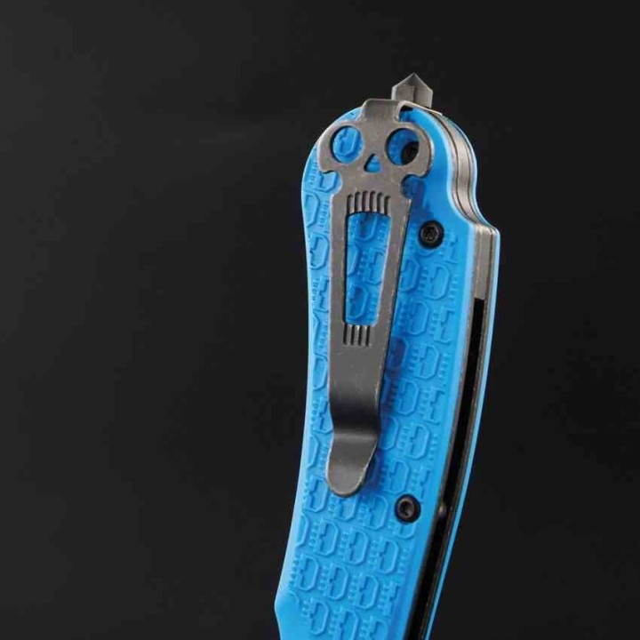 Couteau Daggerr Rhino Blue Lame Acier 8Cr14MoV Black Manche G10 Bleu Liner Lock Clip DGRRNFBLBW - Livraison Gratuite
