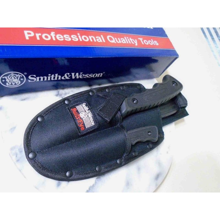 Set de Couteaux Smith&Wesson Campfire Lames Acier Inox Manches Caoutchouc Noir Étui Nylon SWCAMP - Livraison Gratuite