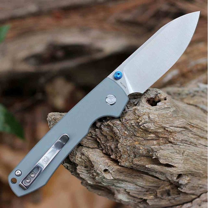 Couteau Pliant Vosteed Raccoon Gray Lame Drop Point Acier 14C28N Manche G-10 Liner Lock VOSA2906 -  Livraison Gratuite