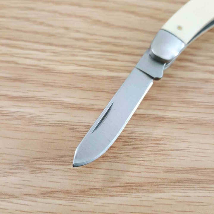 Couteau pliant Roper Pecos Medium Stockman 3 Lames Acier 1065 Manche Delrin Blanc RP0001CYD - Livraison Gratuite