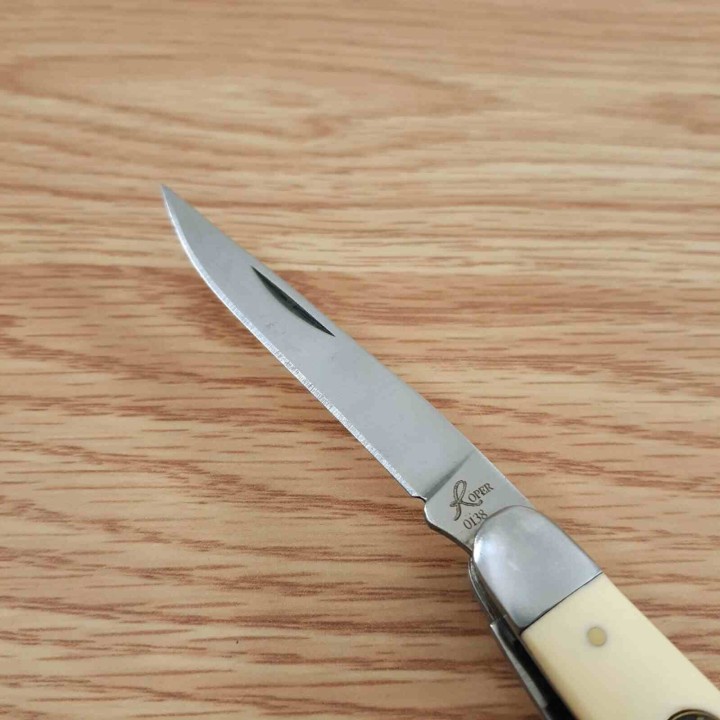 Couteau pliant Roper Pecos Medium Stockman 3 Lames Acier 1065 Manche Delrin Blanc RP0001CYD - Livraison Gratuite