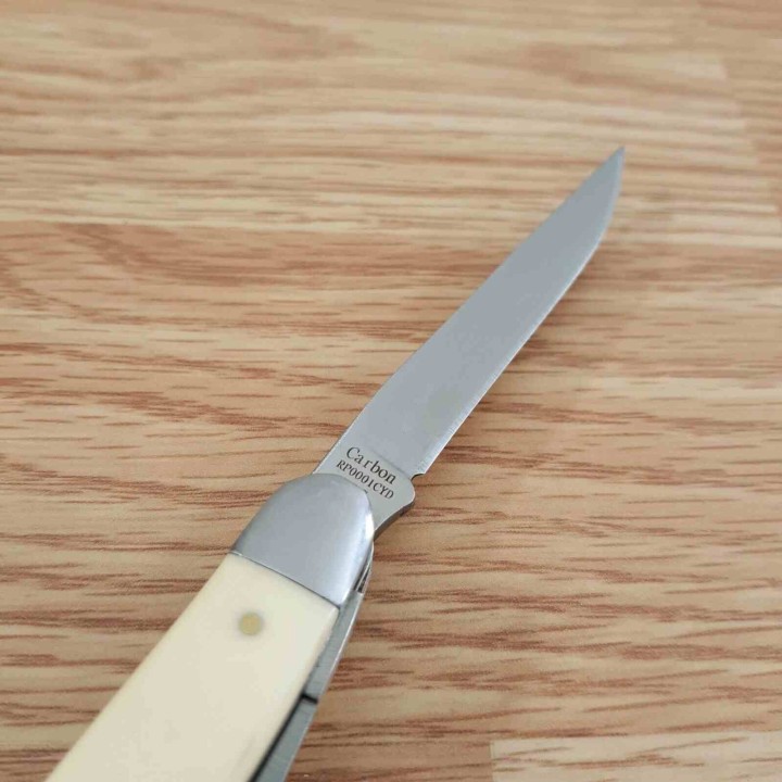 Couteau pliant Roper Pecos Medium Stockman 3 Lames Acier 1065 Manche Delrin Blanc RP0001CYD - Livraison Gratuite