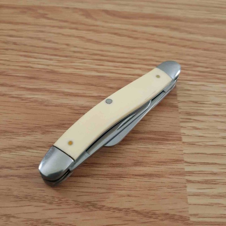 Couteau pliant Roper Pecos Medium Stockman 3 Lames Acier 1065 Manche Delrin Blanc RP0001CYD - Livraison Gratuite