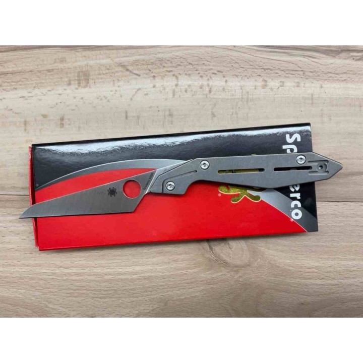 Couteau Spyderco NAND Lame Wharncliffe Acier Bohler M398 Manche Titane Clip Made Italy SC270TIP - Livraison Gratuite