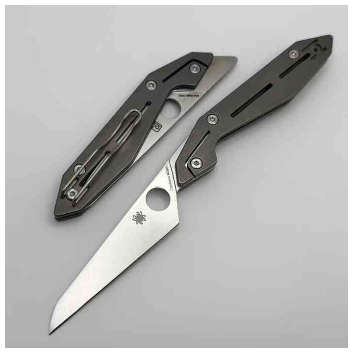 Couteau Spyderco NAND Lame Wharncliffe Acier Bohler M398 Manche Titane Clip Made Italy SC270TIP - Livraison Gratuite
