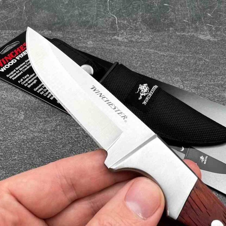 Couteau de Chasse Randonnée Winchester Hunter Lame Acier Inox Satin Manche Bois Etui Nylon G41340 - Livraison Gratuite
