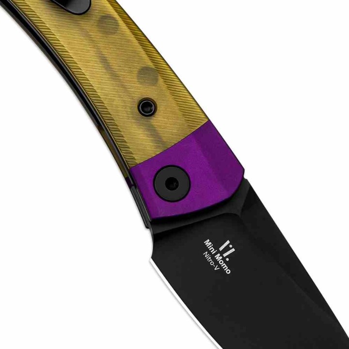 Couteau Kizer Mini Momo PEI Lame Nitro-V Noir Manche Alu/PEI Violet/Jaune IKBS Liner Lock KIV3663A1 - Livraison Gratuite