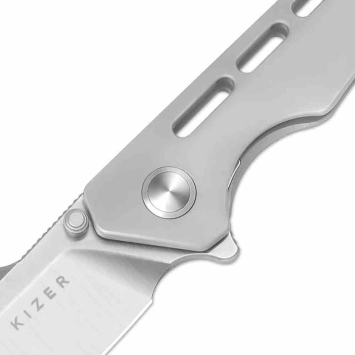 Couteau Kizer Crest Gray Lame Sheepsfoot Acier CPM-S35VN Satin Manche Titane Frame Lock KI3714A1 - Livraison Gratuite