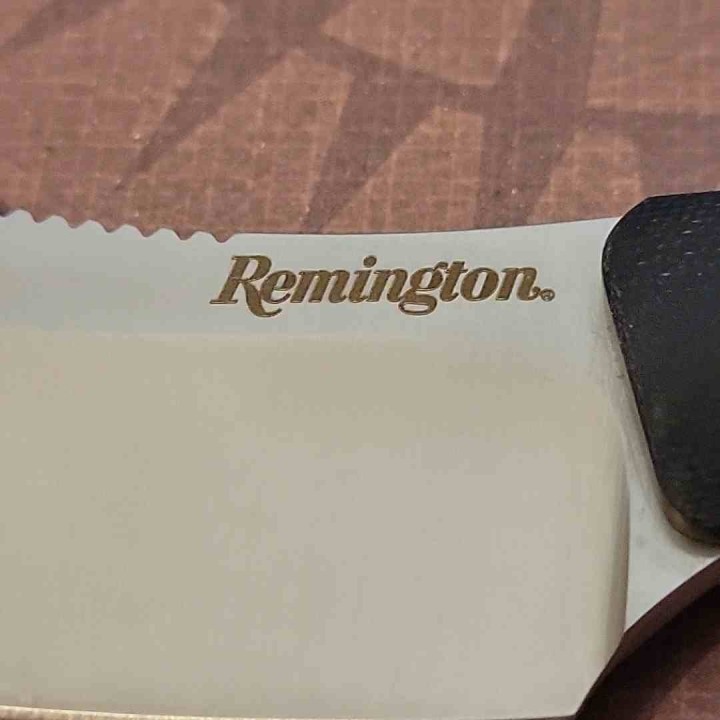 R15637 Couteau Remington Caping Hunter Lame Acier D2 Manche G10 Etui Cuir - Livraison Gratuite