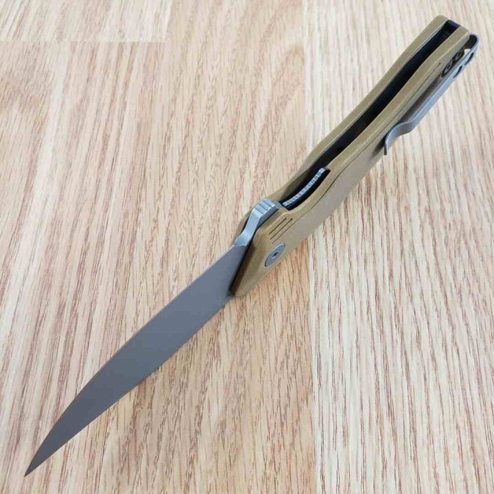 Couteau Damned Designs Cerberus Tan Lame Clip Point Acier 14C28N Manche G-10 KIVT Linerlock DMN005GT - Livraison Gratuite