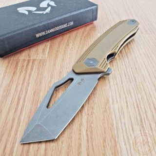 Couteau Damned Designs Banshee Tan Lame Tanto Modifiée Acier N690 Manche G-10 Linerlock Clip DMN003GT - Livraison Gratuite