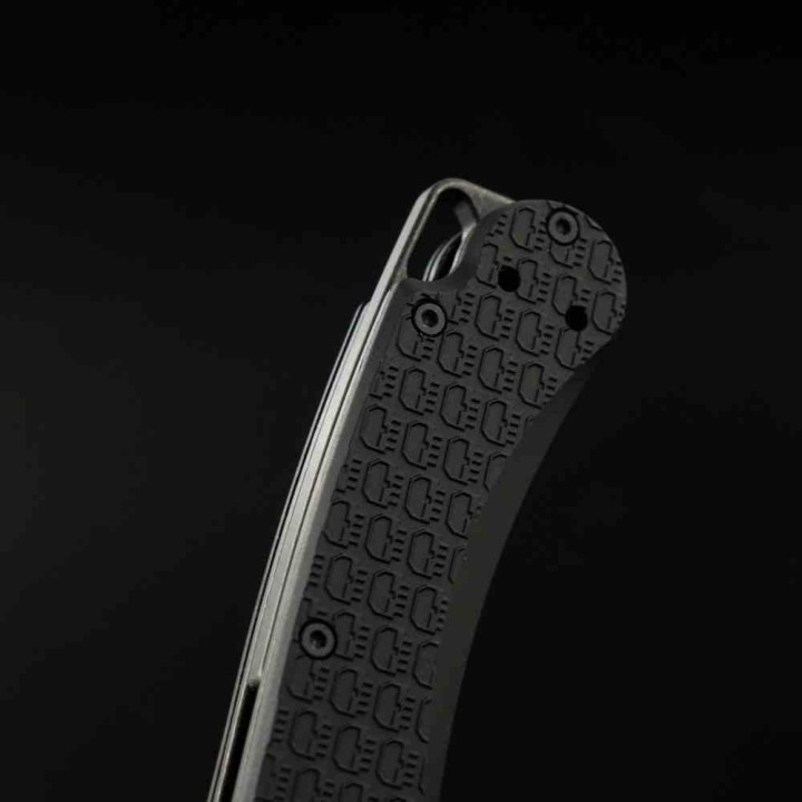 Couteau Daggerr Knives Toothpick Lame Clip Point Acier 8Cr14MoV BLK Manche ABS Linerlock DGRTPFBKBW - Livraison Gratuite