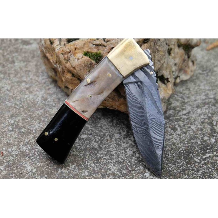 Beau Couteau Damas Lame Drop Point 128 Couches Manche Bélier & Résine Fab Artisanale Linerlock - Livraison Gratuite