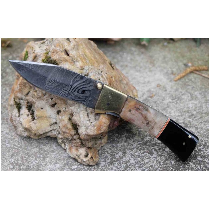 Beau Couteau Damas Lame Drop Point 128 Couches Manche Bélier & Résine Fab Artisanale Linerlock - Livraison Gratuite