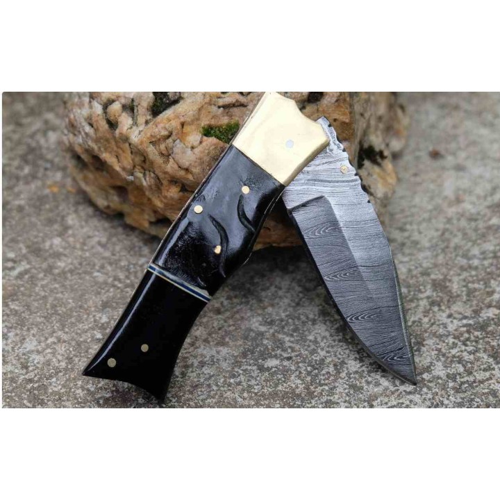 Beau Couteau Damas Lame Drop Point 128 Couches Manche Bélier & Résine Fab Artisanale Linerlock - Livraison Gratuite